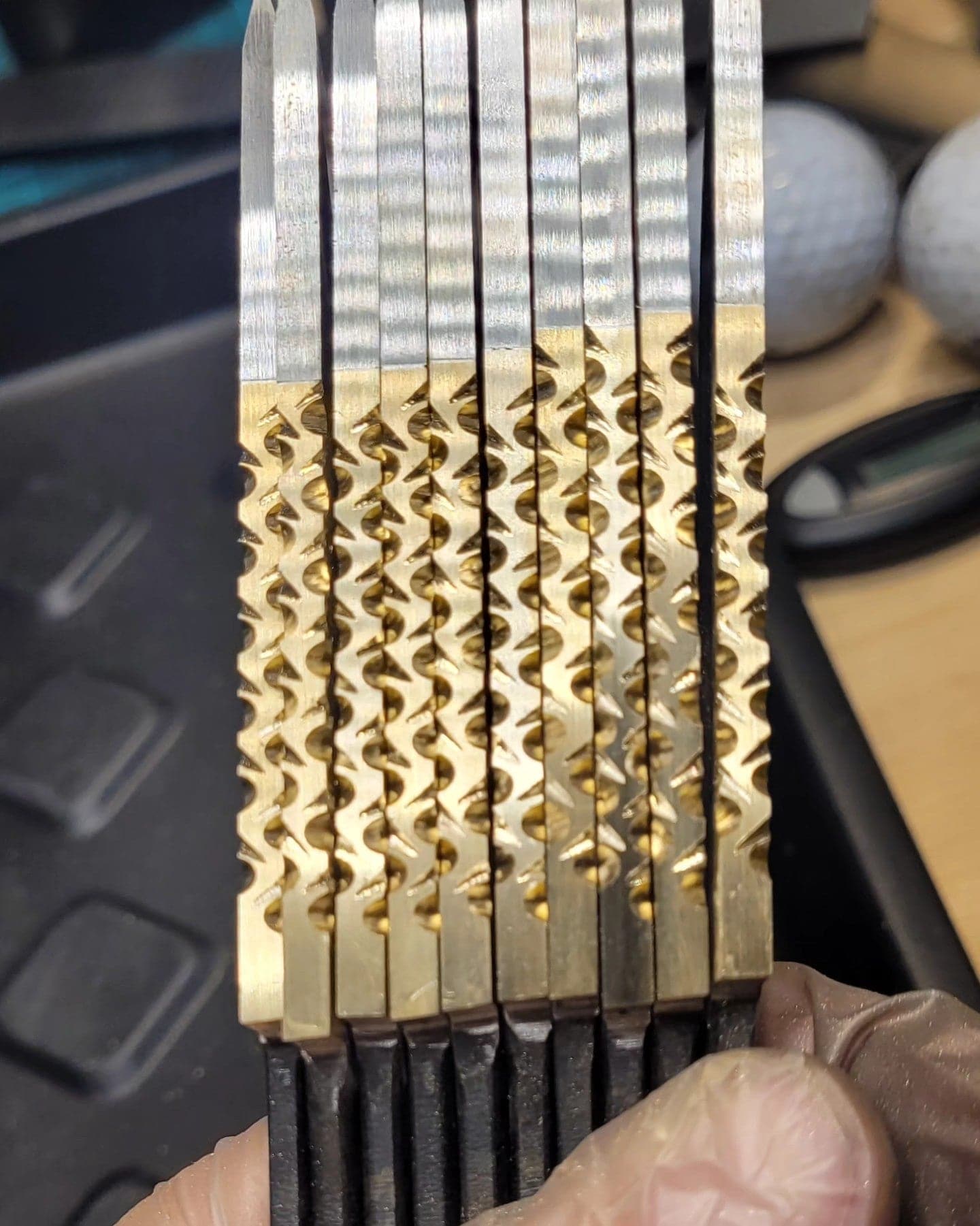 Handsmidet knivblad Halvor Jøntvedt Mässingsrygg