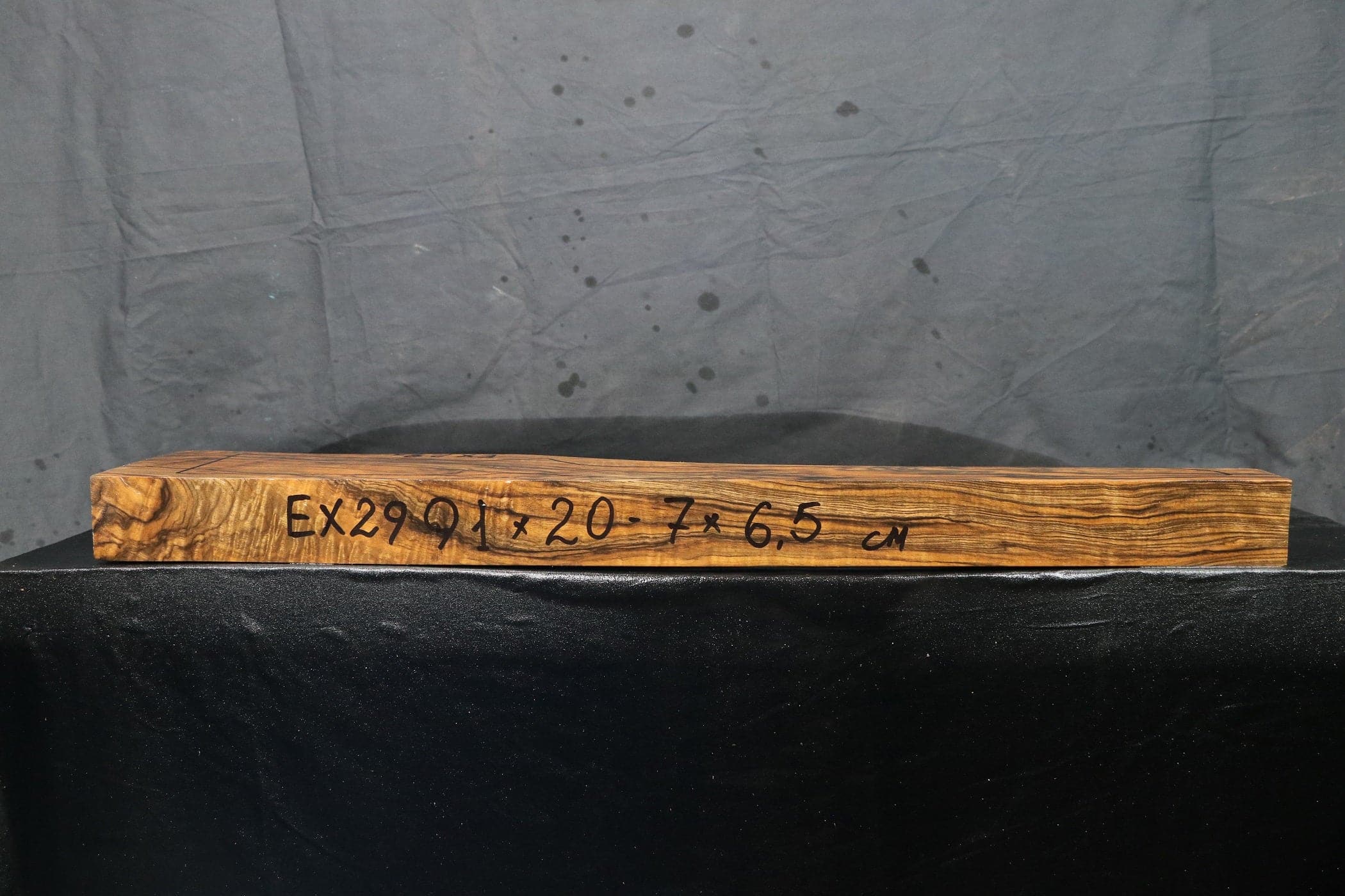 Gevärskolv Blank Turkisk Valnötskvalitet Utställning EX29