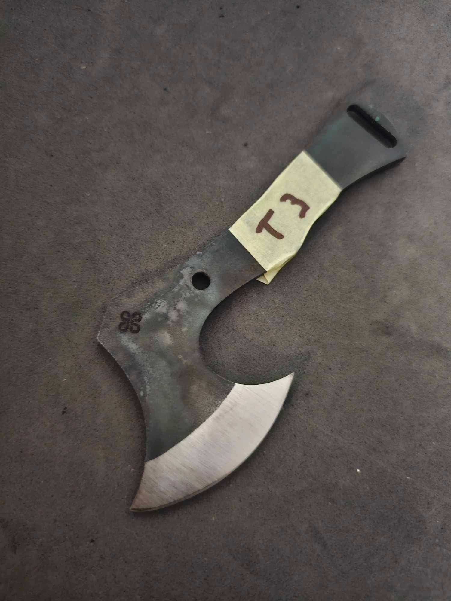 Tomahawk Pocket Ax AEB-L Clover-blad