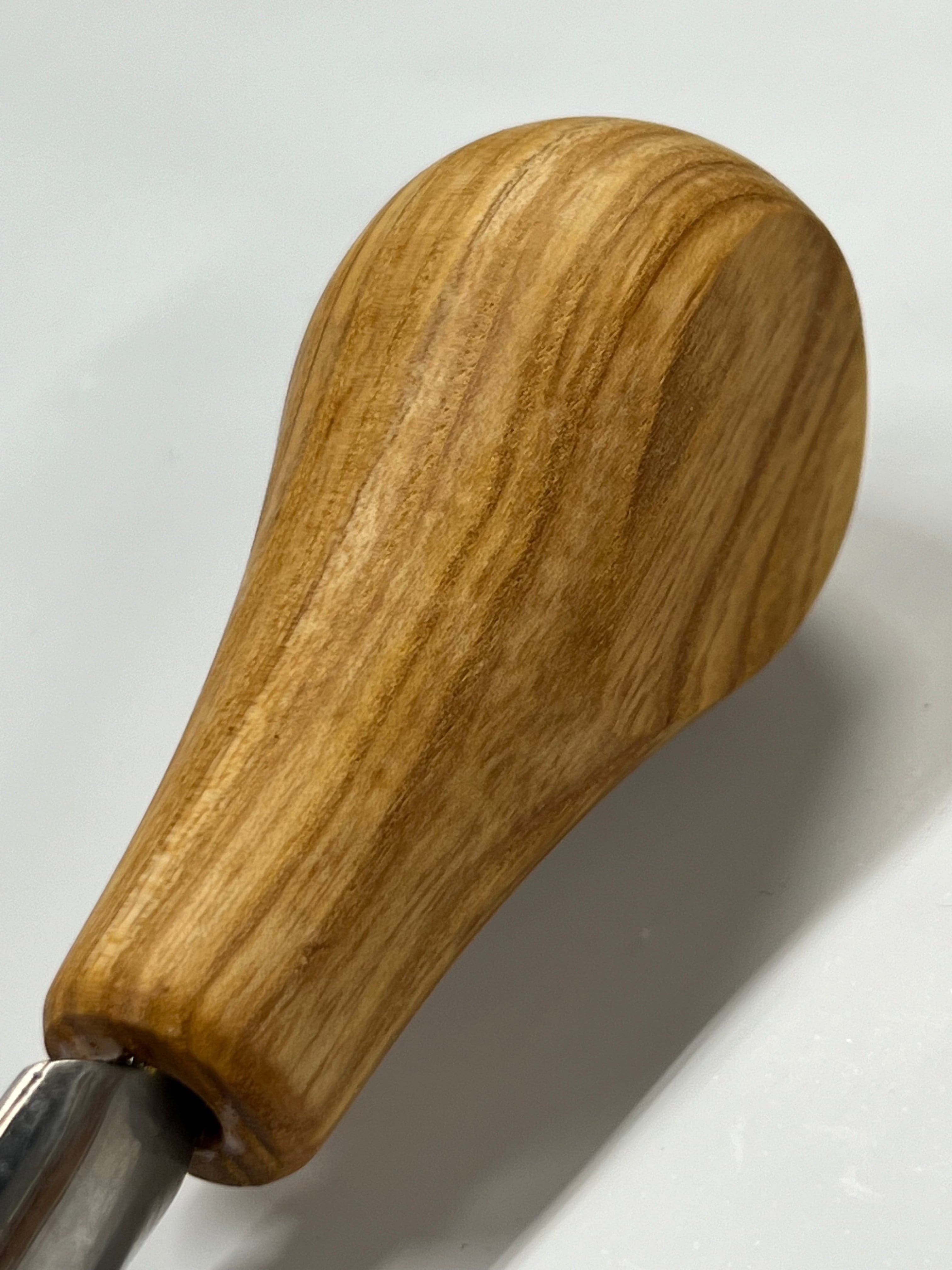 Treskjæringsjern 75x14mm bøyd rundet meisel P8a/14 m/kulehåntak