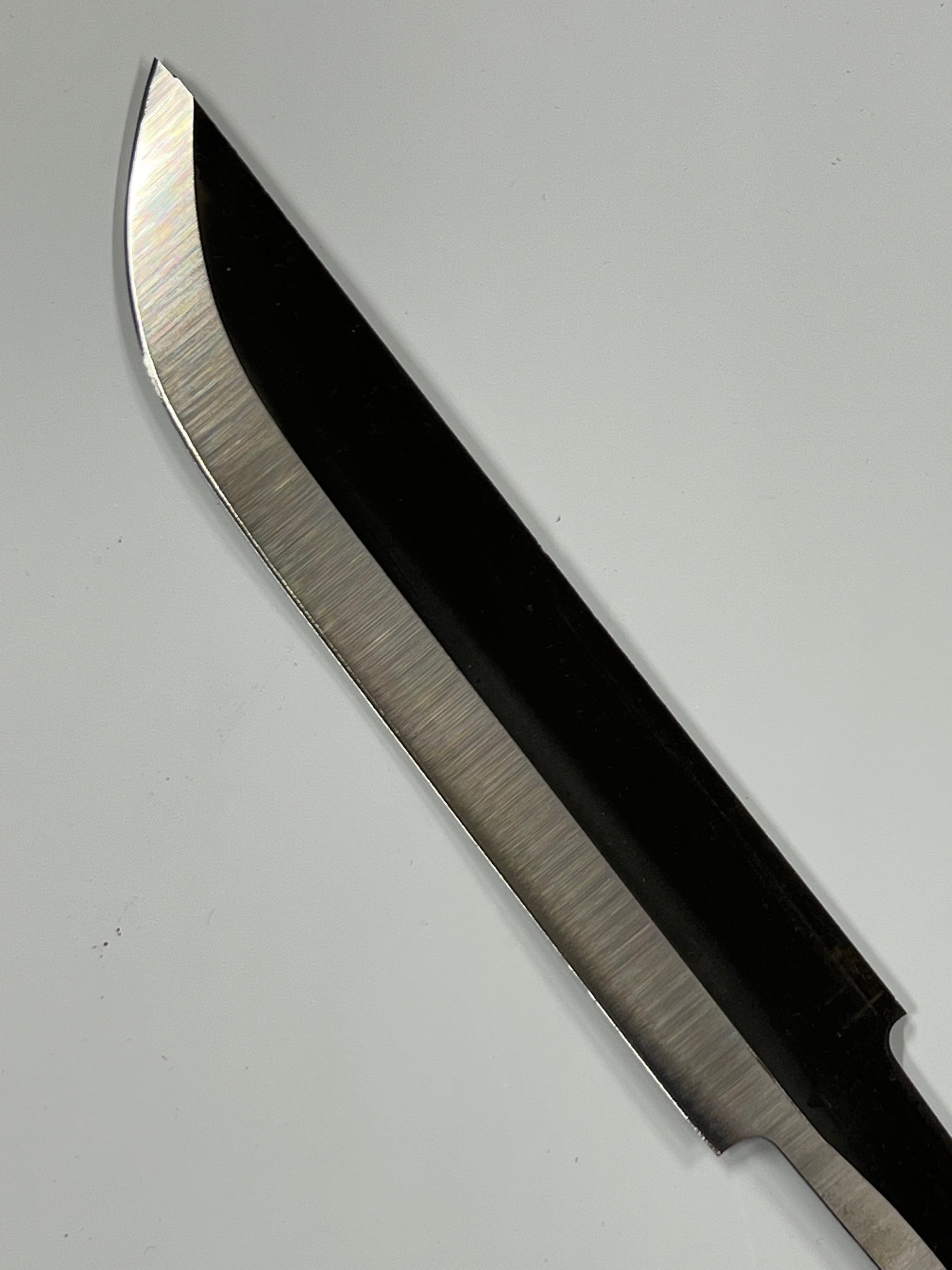 145 mm Leuku (utan ricasso)