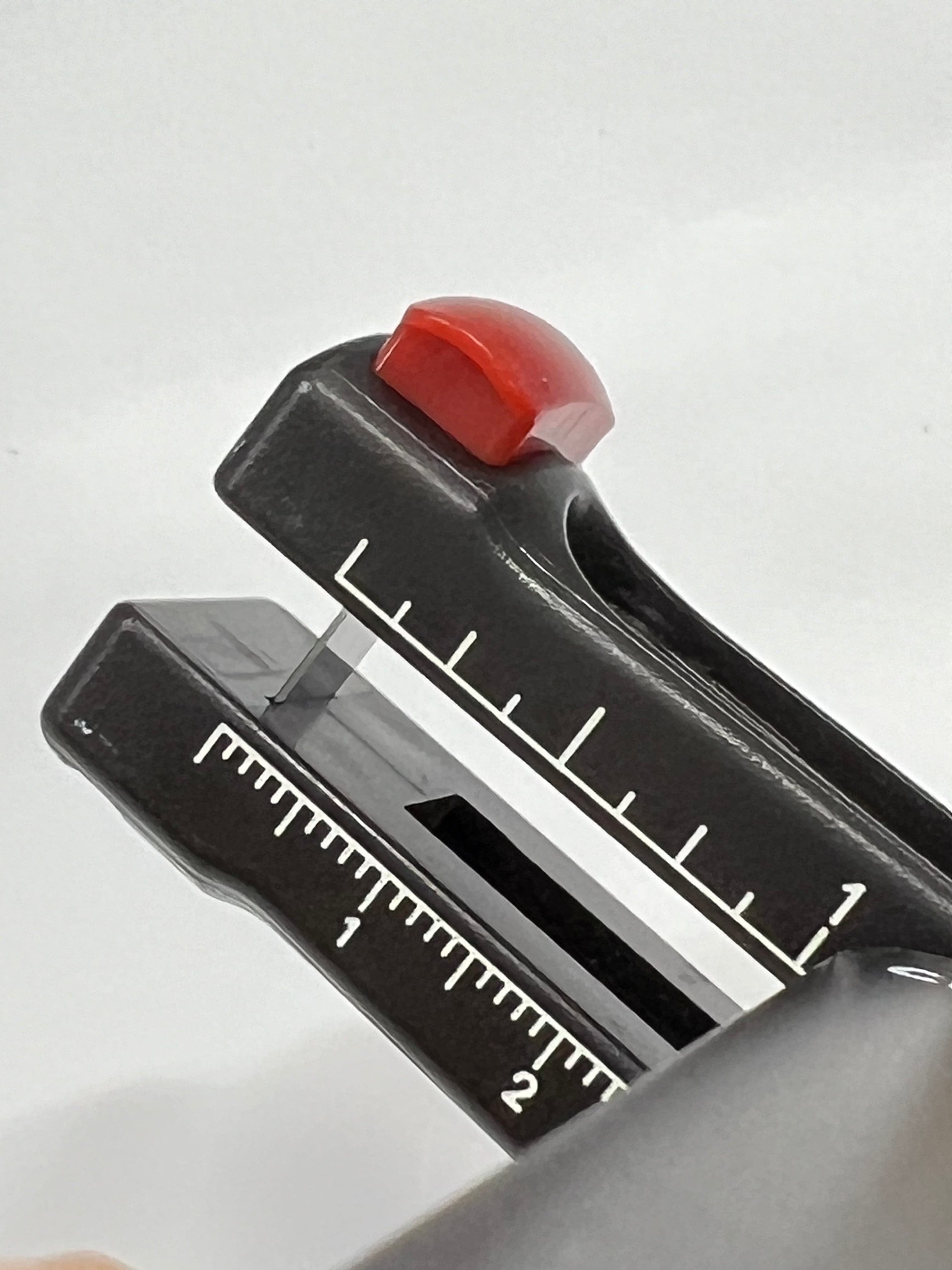 Kniv för att binda läder.