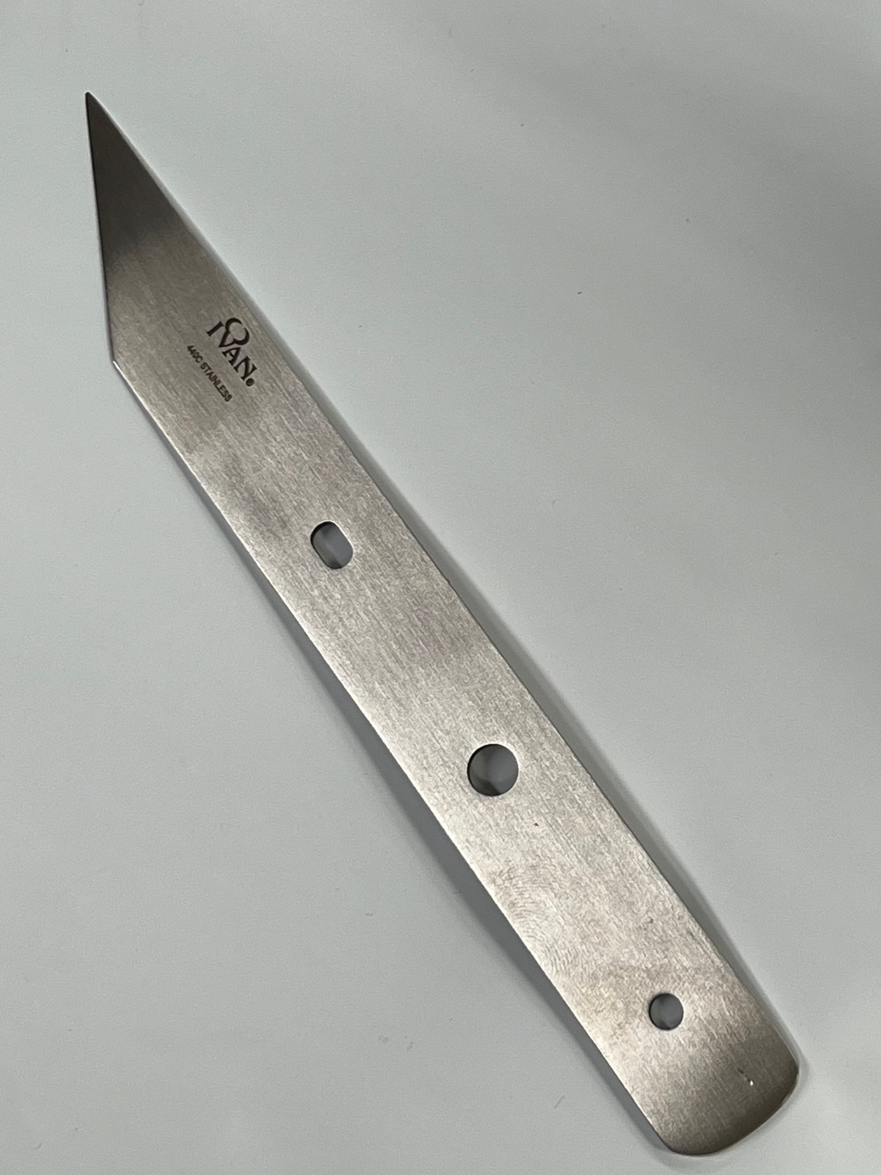 Vinklat knivblad i fransk stil i läder