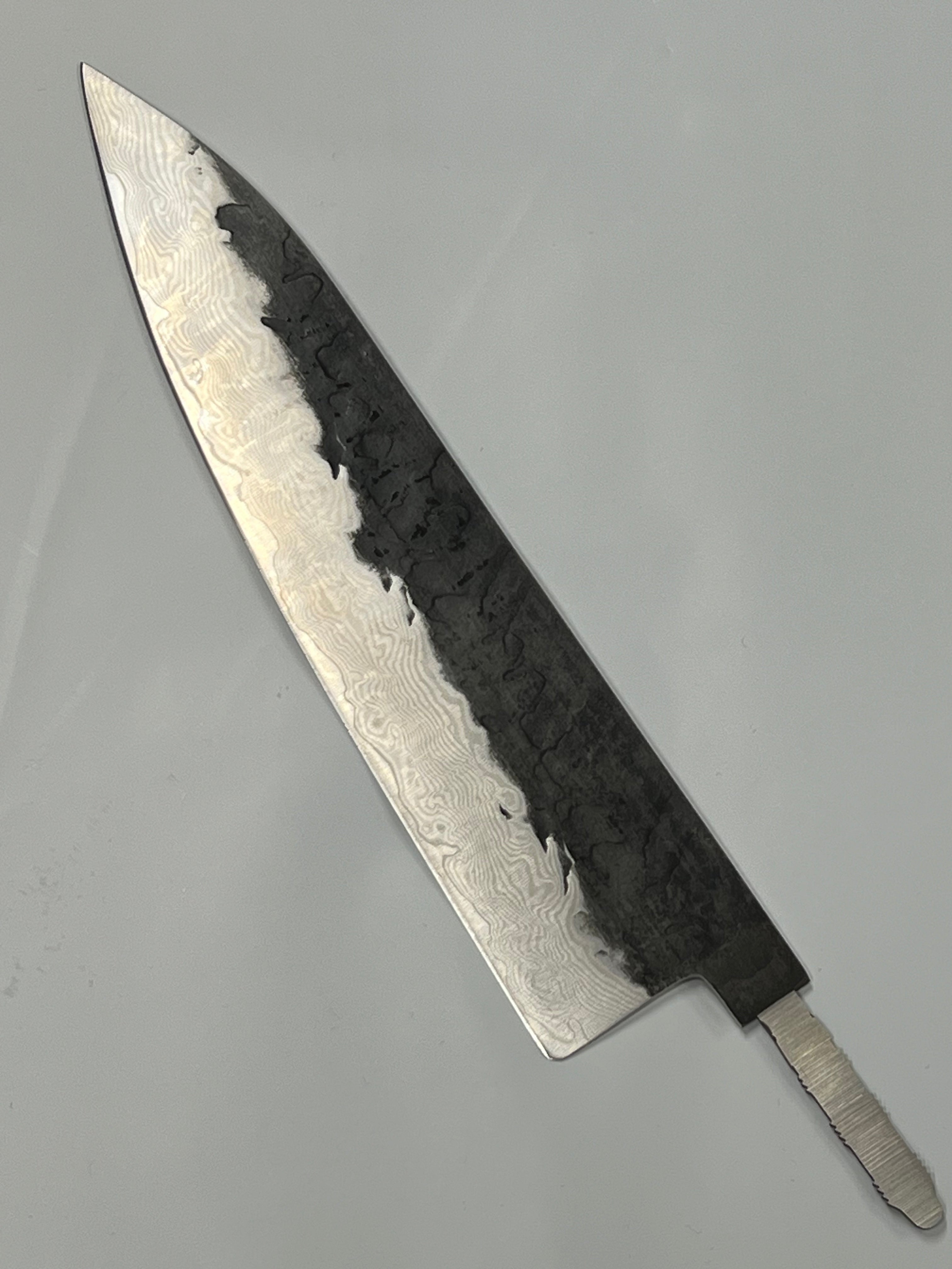 Kockkniv 200mm VG-10 Svart Brute de forge Damascus