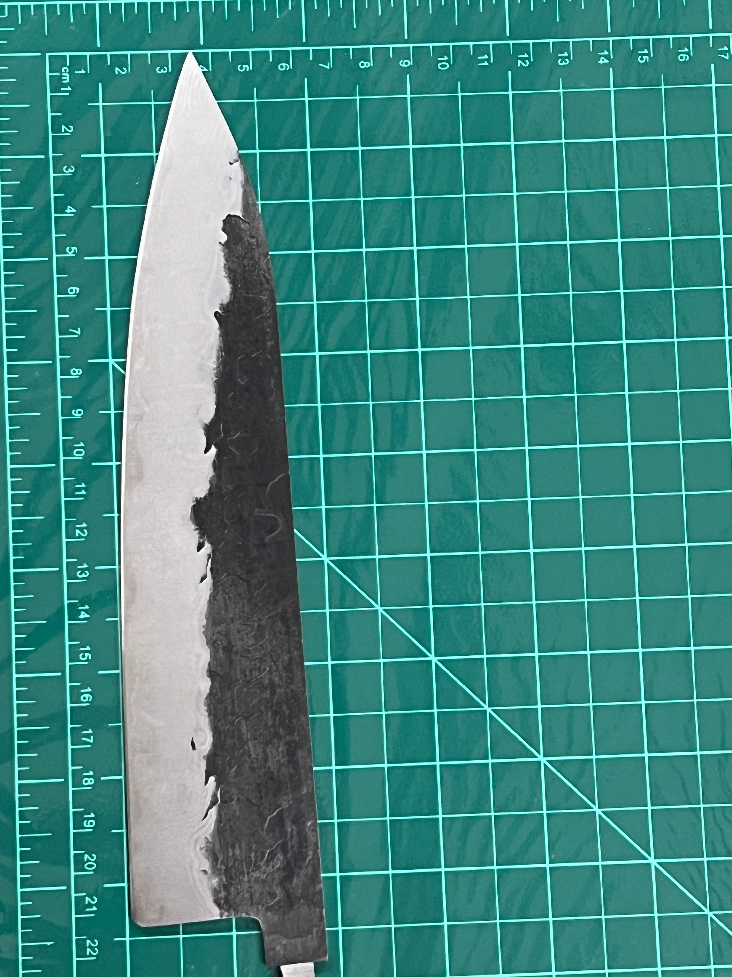 Kockkniv 200mm VG-10 Svart Brute de forge Damascus