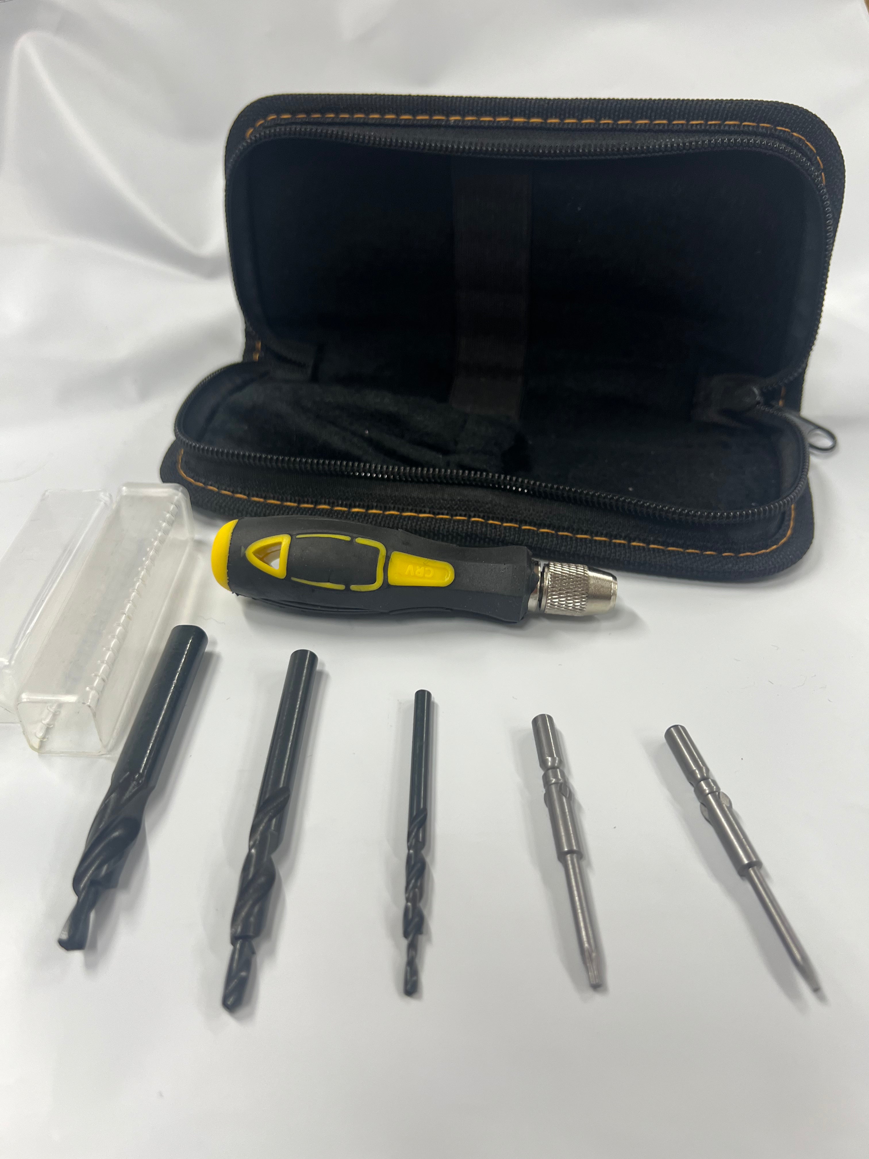 Verktygsset med fällkniv och dold tång