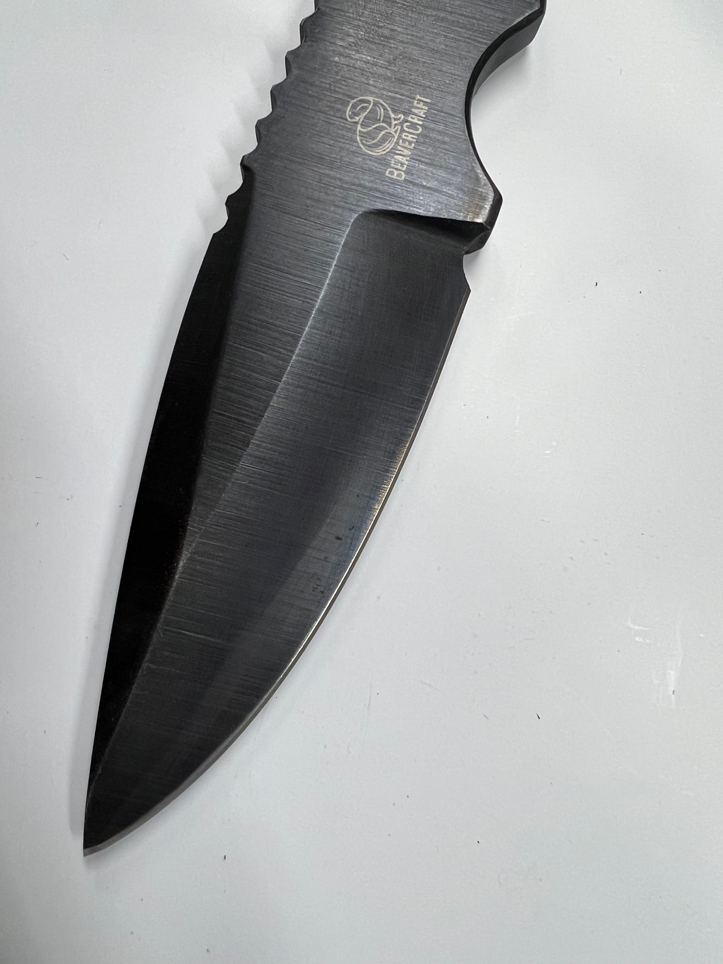 Skeleton-kniv SNK2 med lærslire