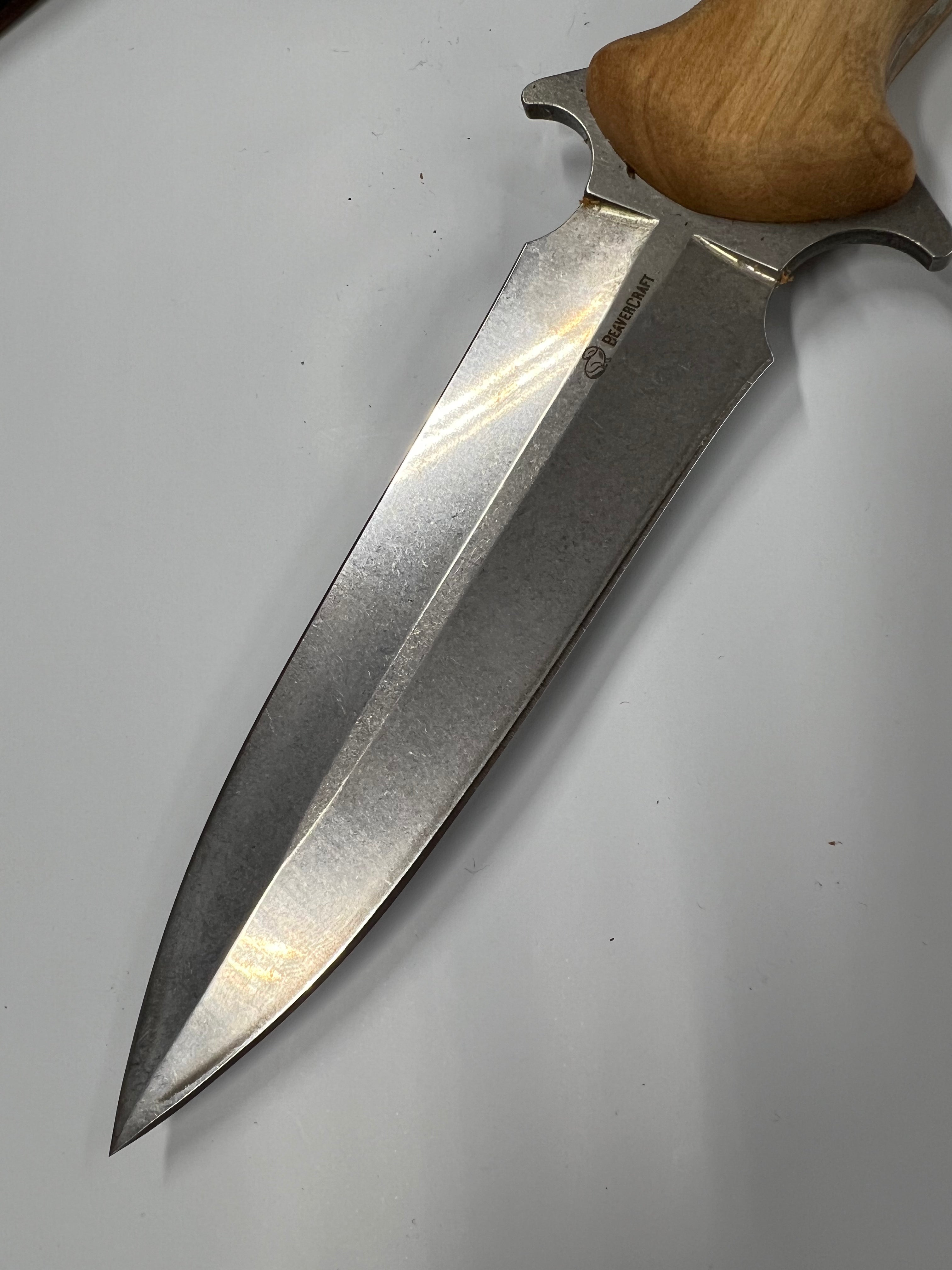 Ukrainsk Dagger Taktisk TLK2 Kniv med lærslire