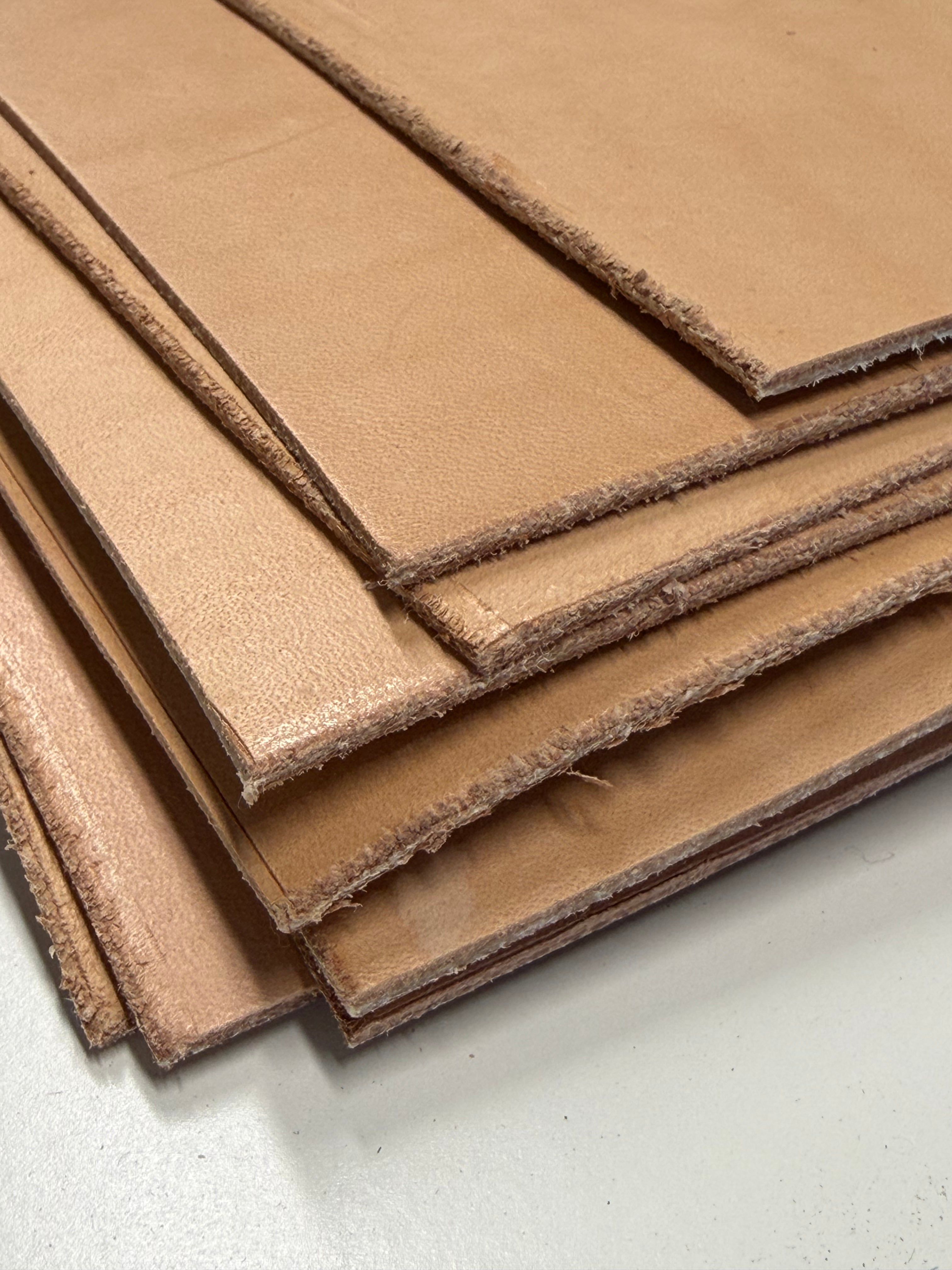 Läder för att göra knivslidor: rårand, slidläder och stropläder/upphängningsläder