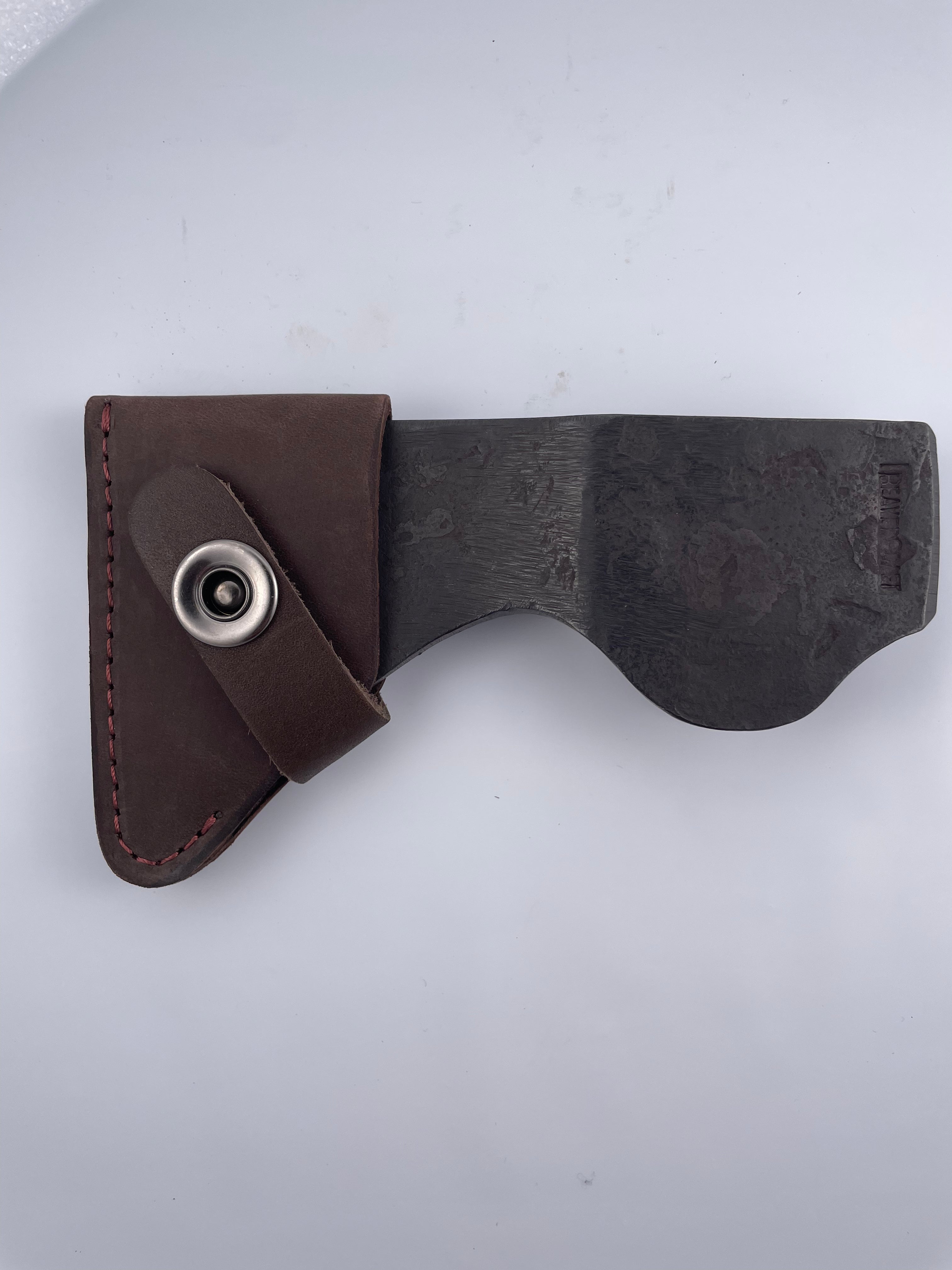 Yxhuvud med äggskydd BAX1 Bushcraft Yxhuvud