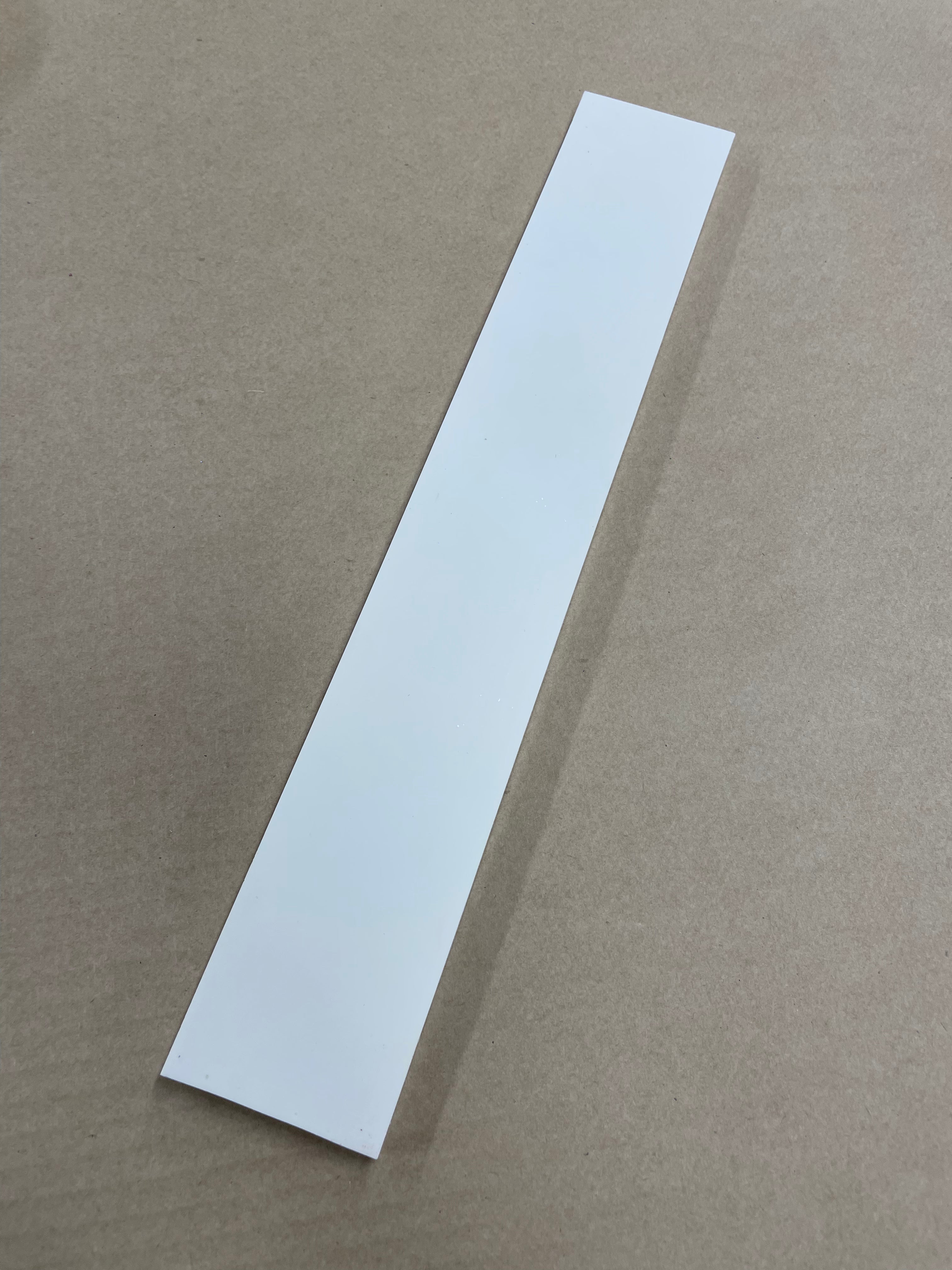 Elforyn - Elfenben - Tallrik 8x50x305mm