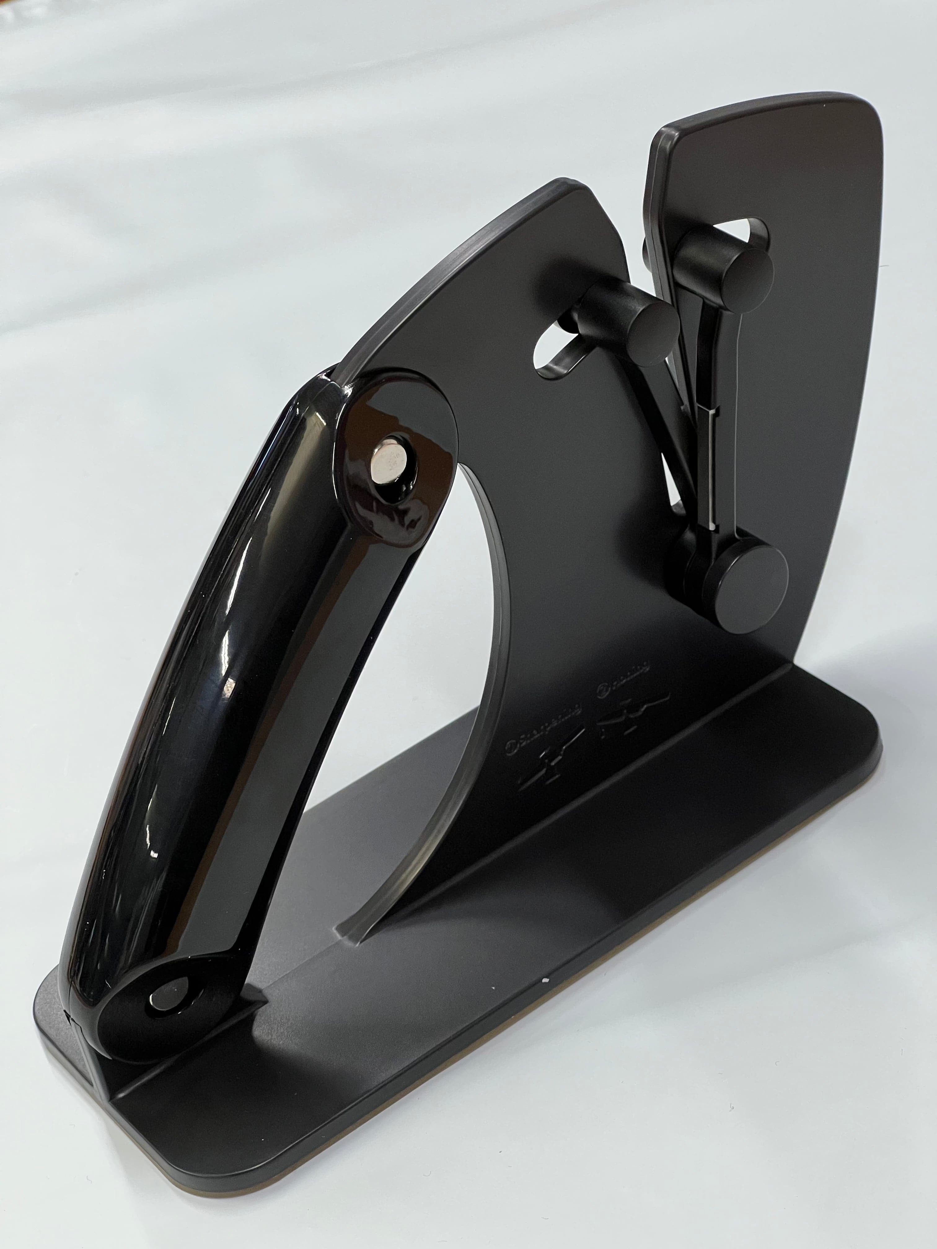 Knivslip med automatiskt justerbar vinkel 22-46 grader RISAM RM022