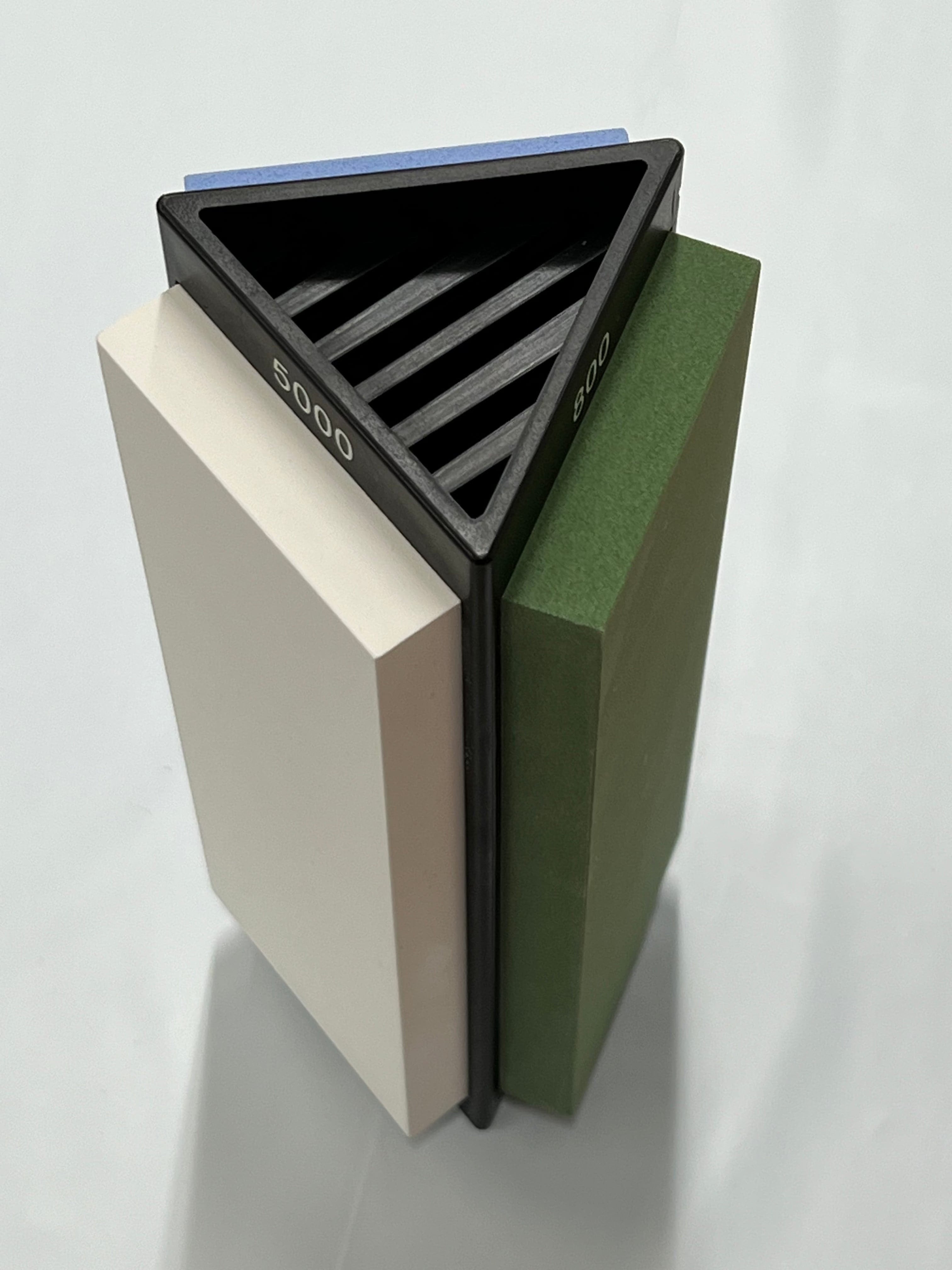 Japansk trippelbryne 800/2000/5000 grit i basstation