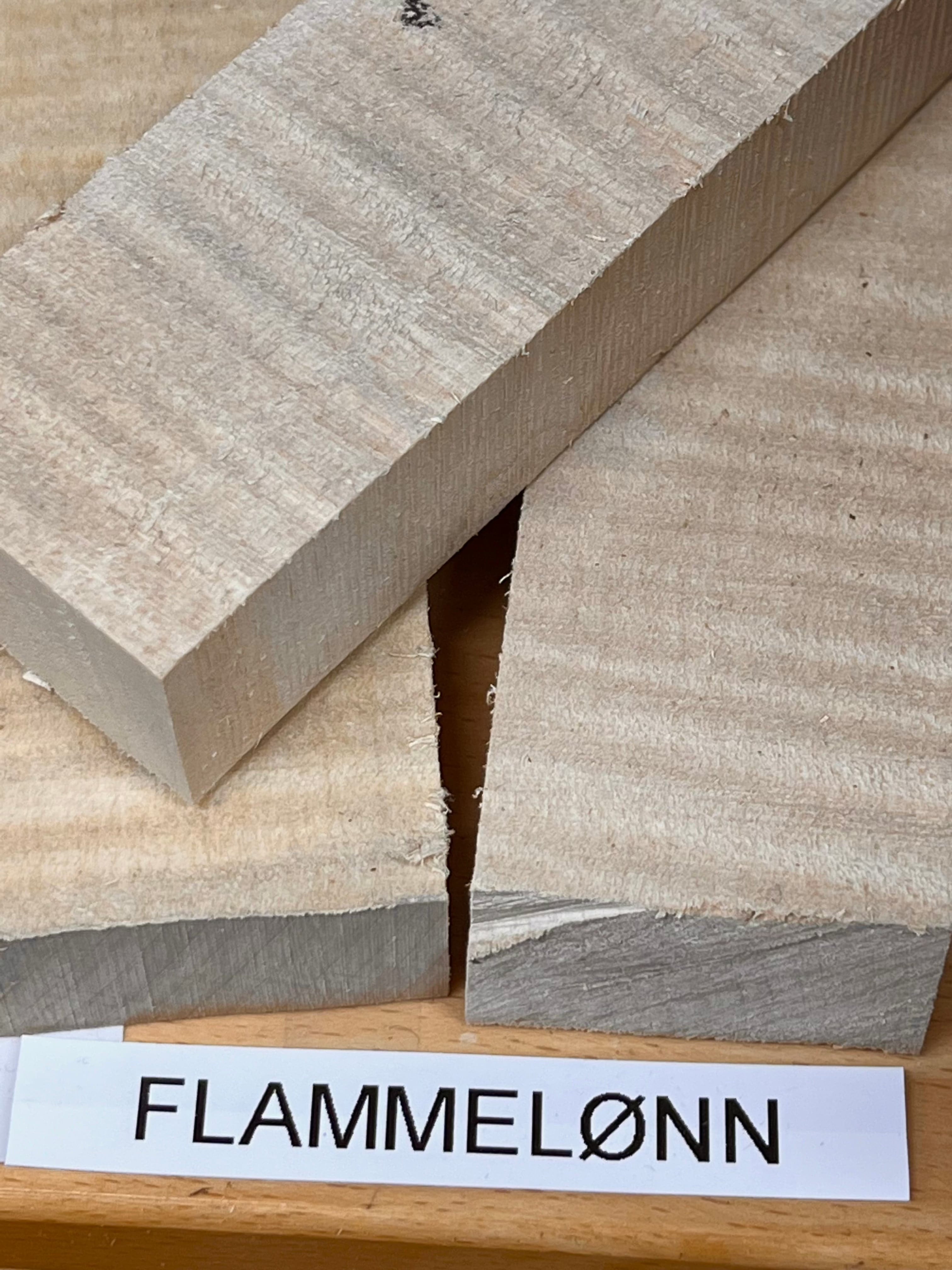 Knivskaftämne av trä