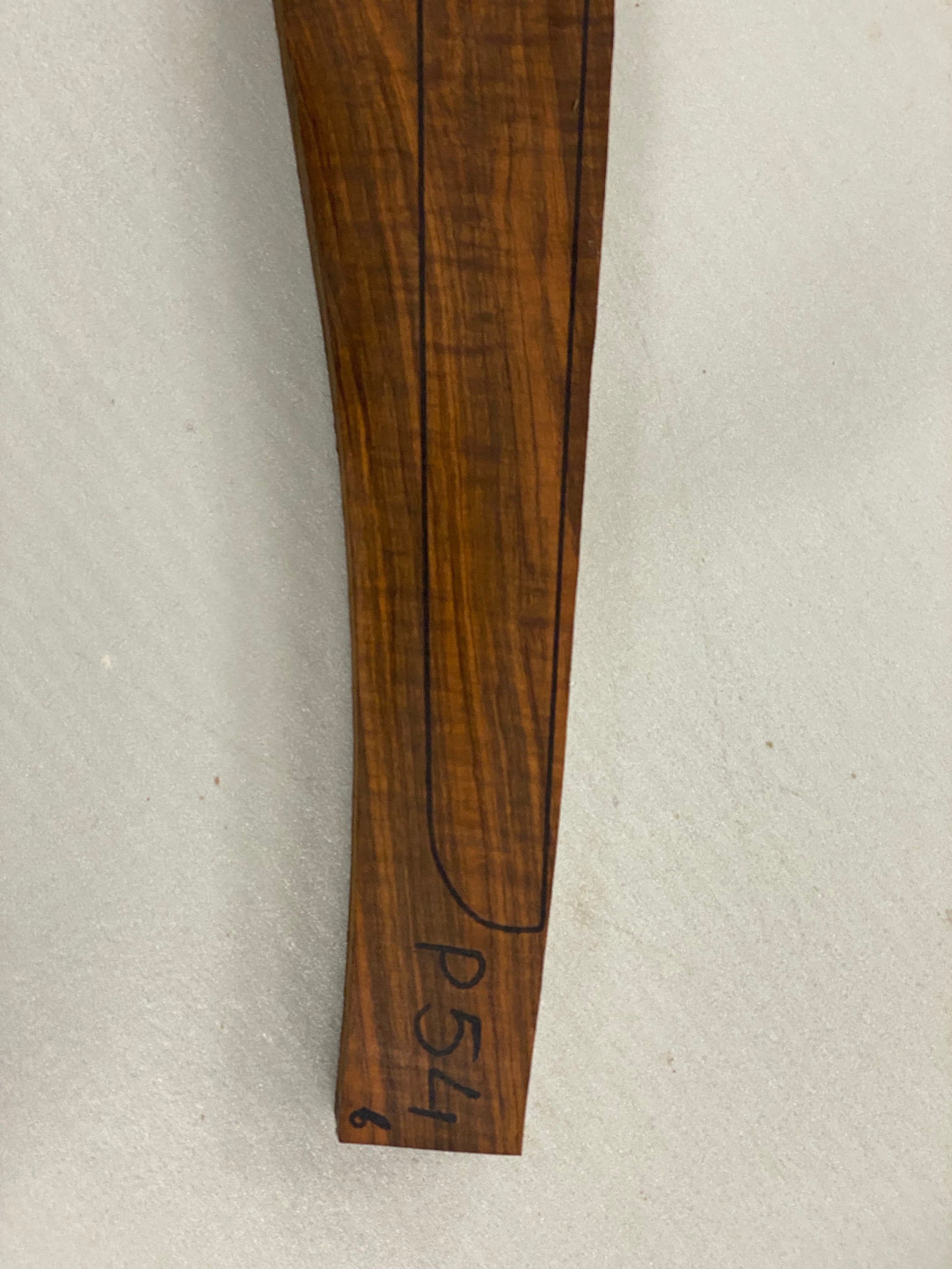 Gevärskolv i turkisk valnöt, klass 4 P-54