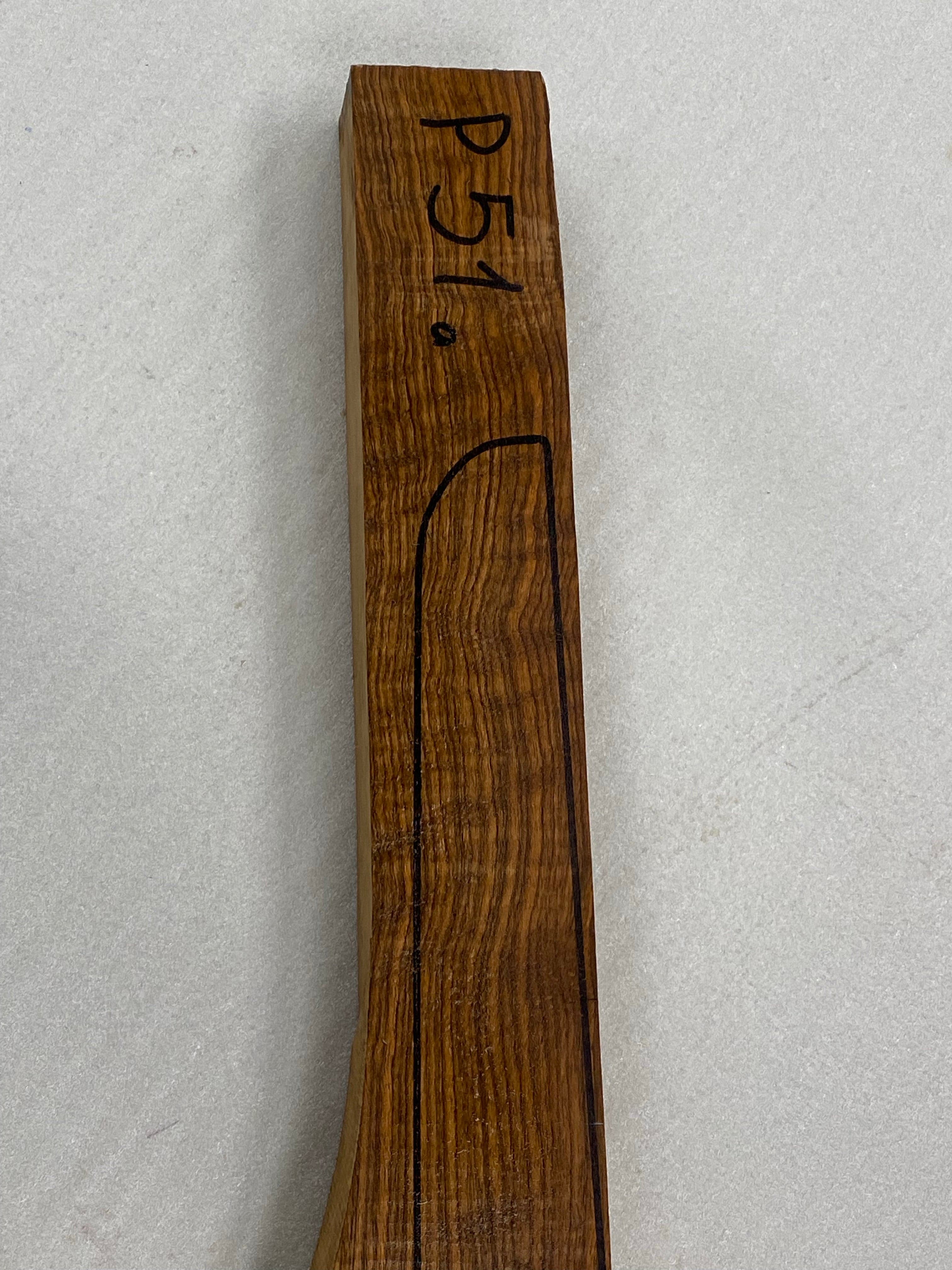 Gevärskolv i turkisk valnöt, klass 3 P-51