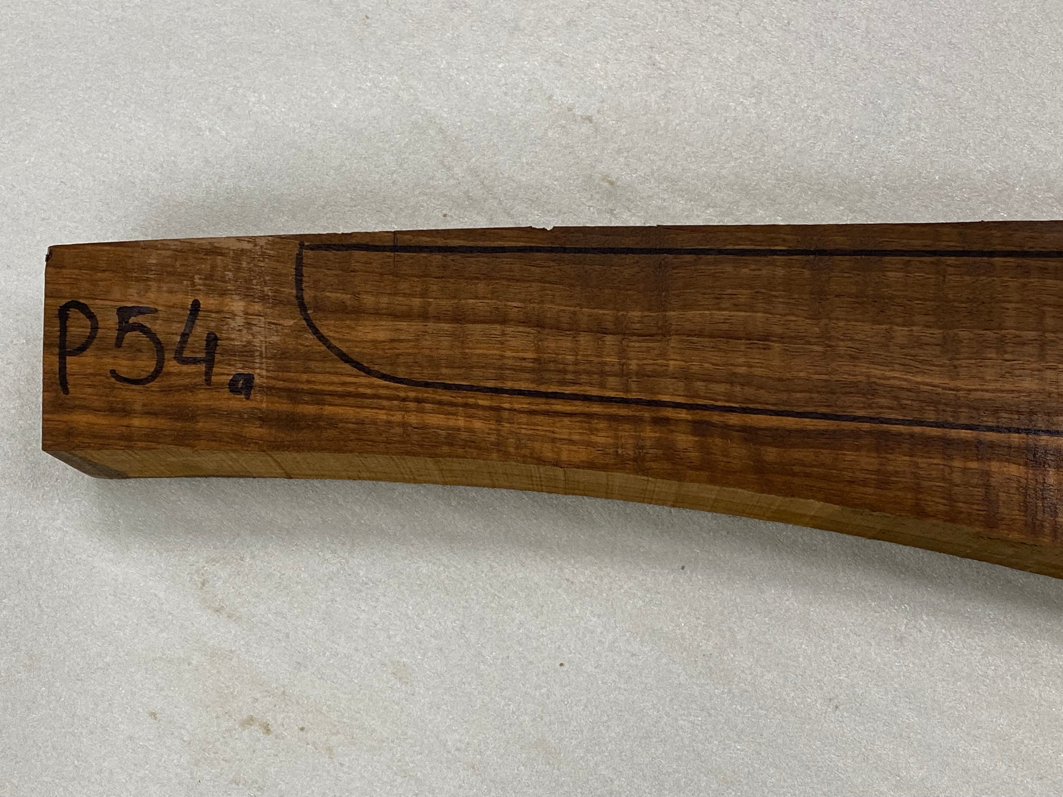 Gevärskolv i turkisk valnöt, klass 4 P-54