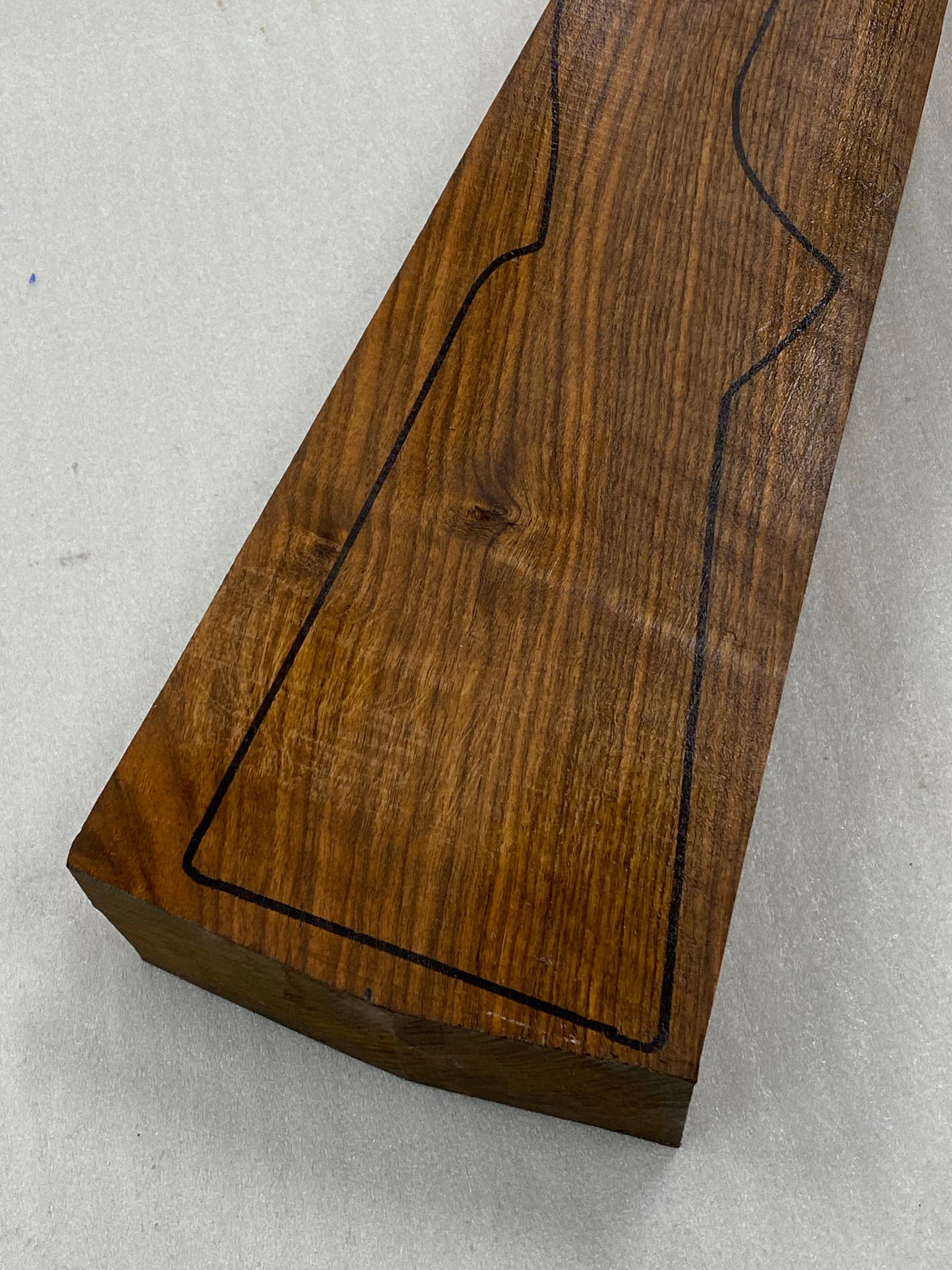 Riflestokkemne Tyrkisk Valnøtt Grad 3 P-51