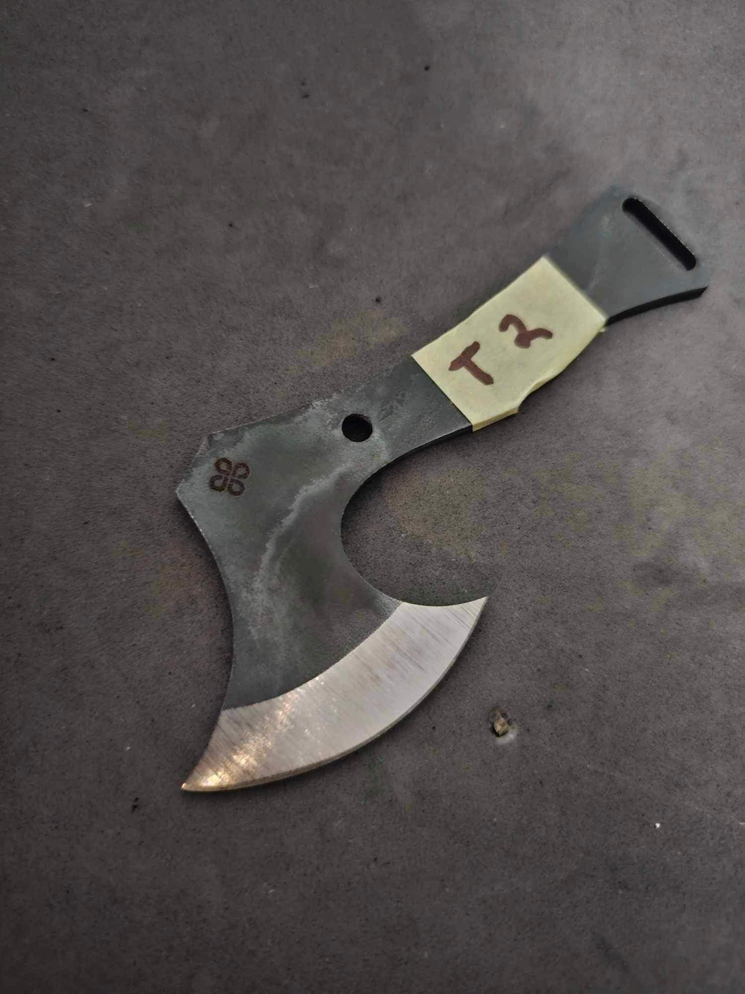 Tomahawk Lommeøks AEB-L Clover Blades