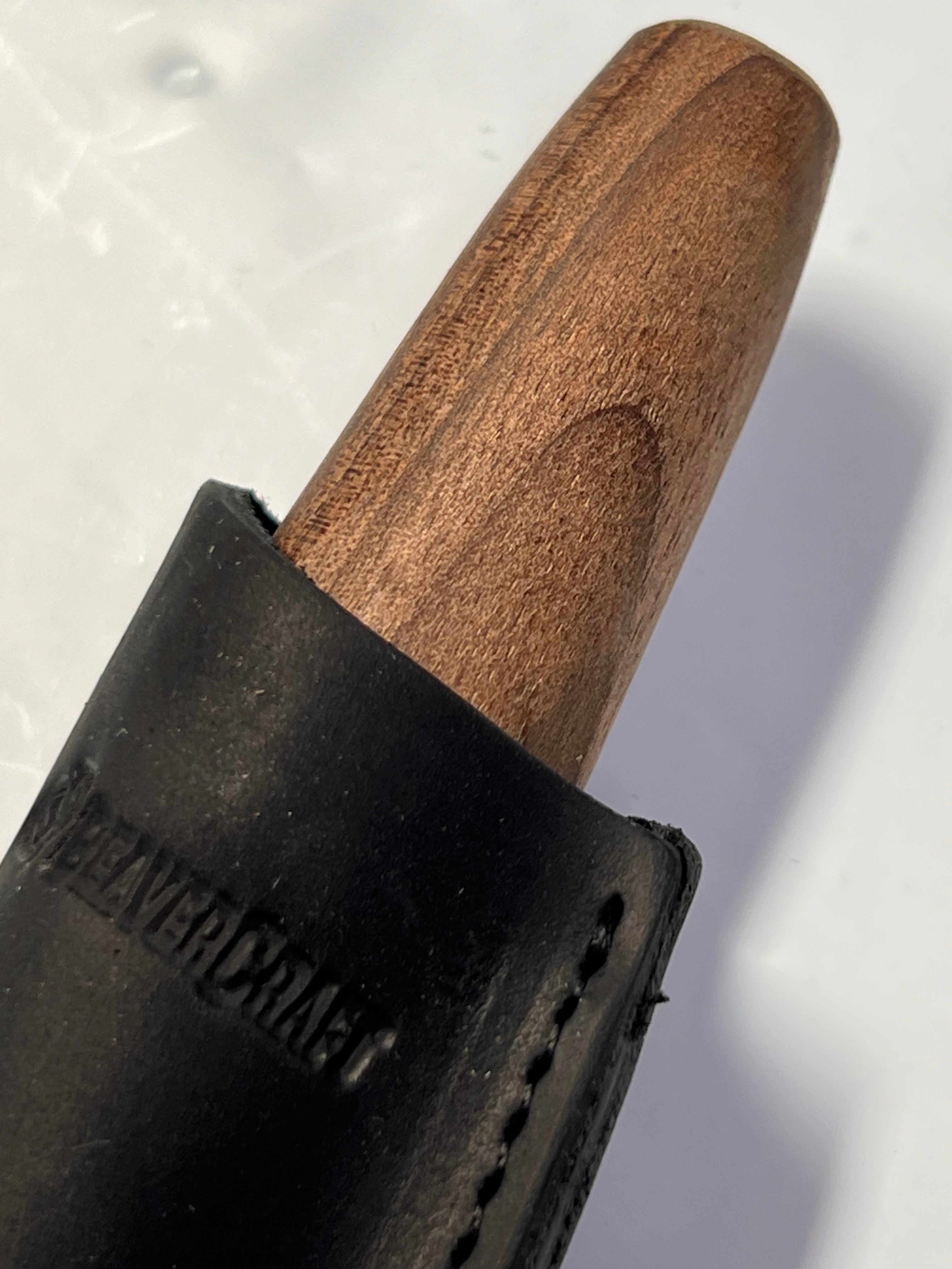 Treskjæringskniv 78mm C4X med slire i lær Beaver Craft