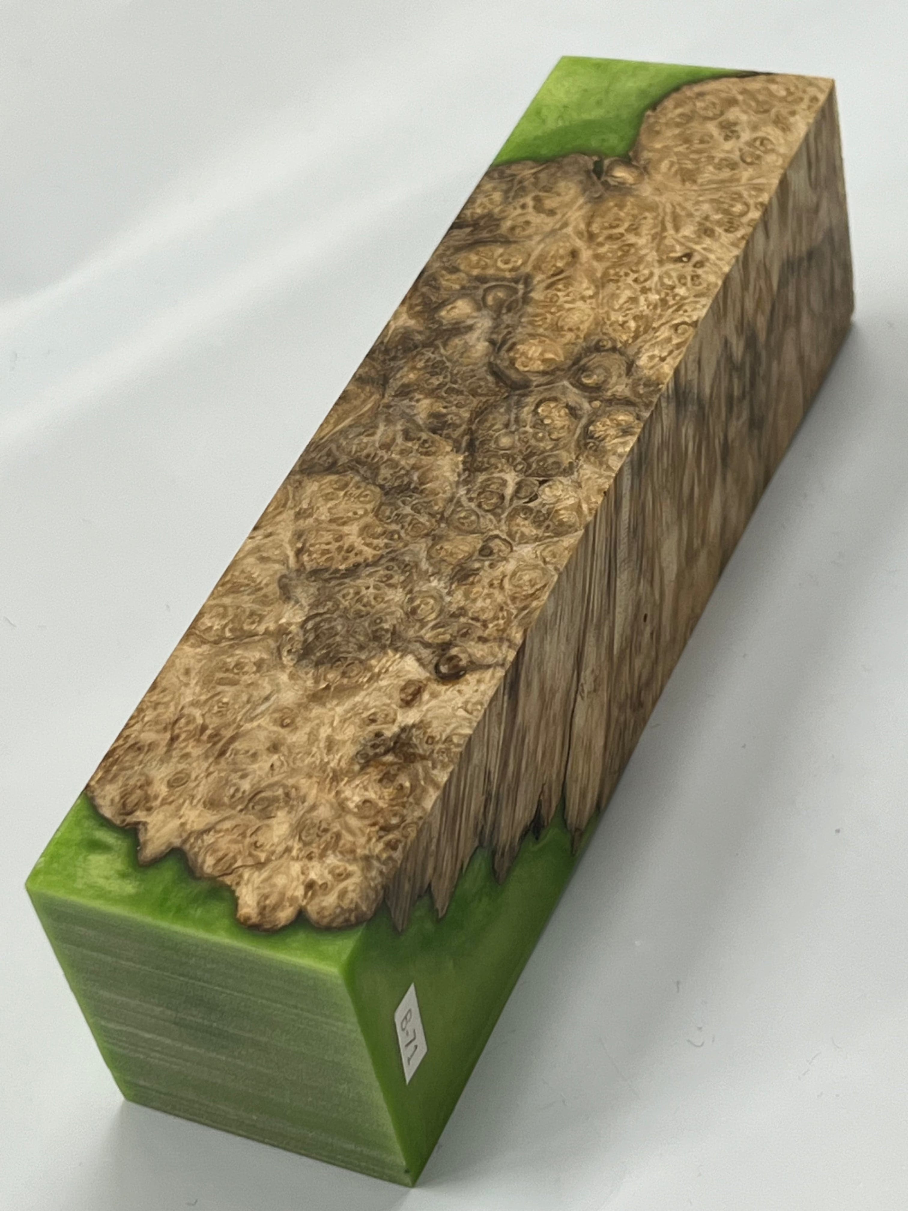 Stabilisert skaftemne tre og grønn resin blokk B-71