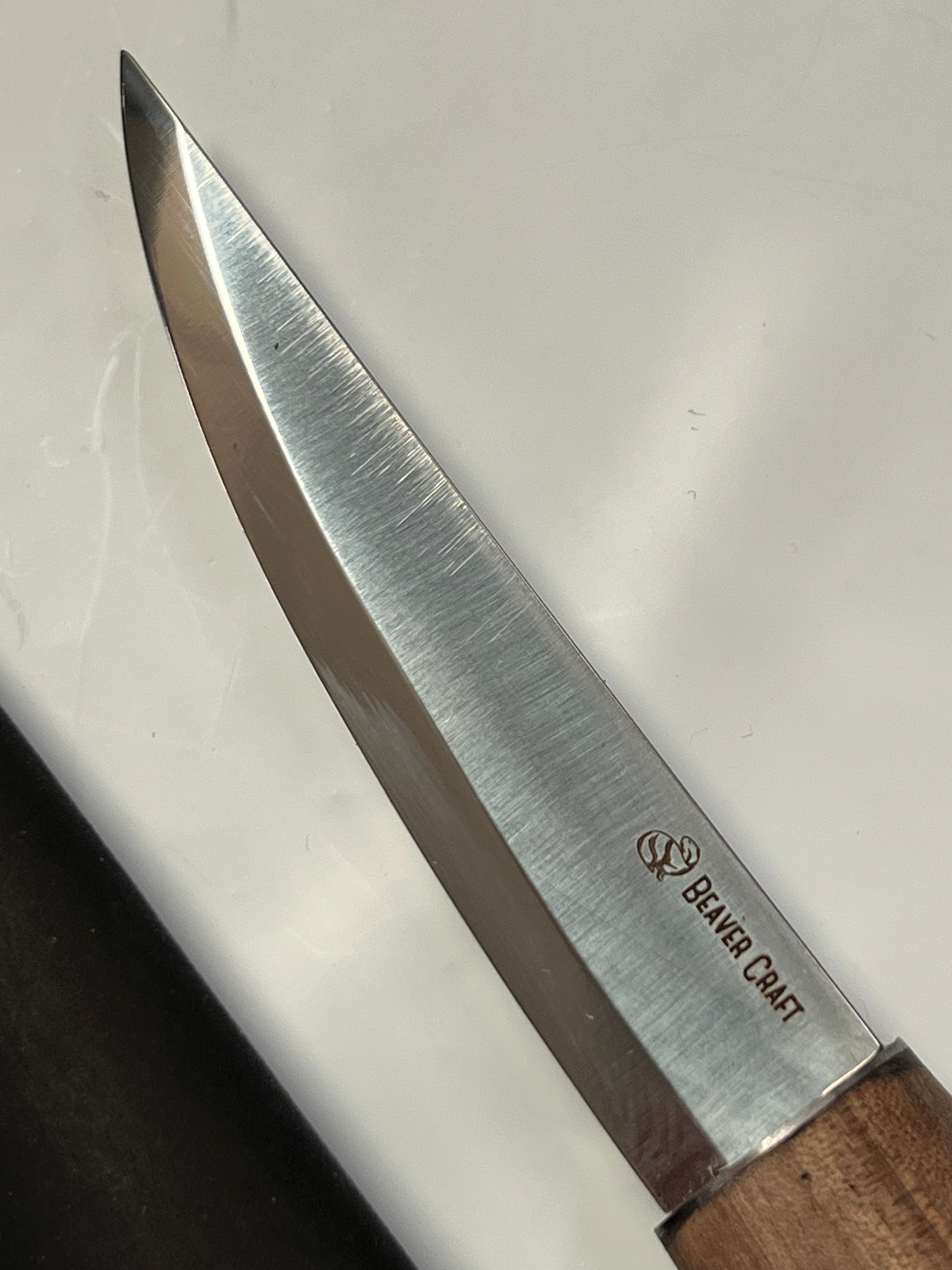 Treskjæringskniv 78mm C4X med slire i lær Beaver Craft